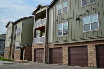 Attached & detached garages available for rent